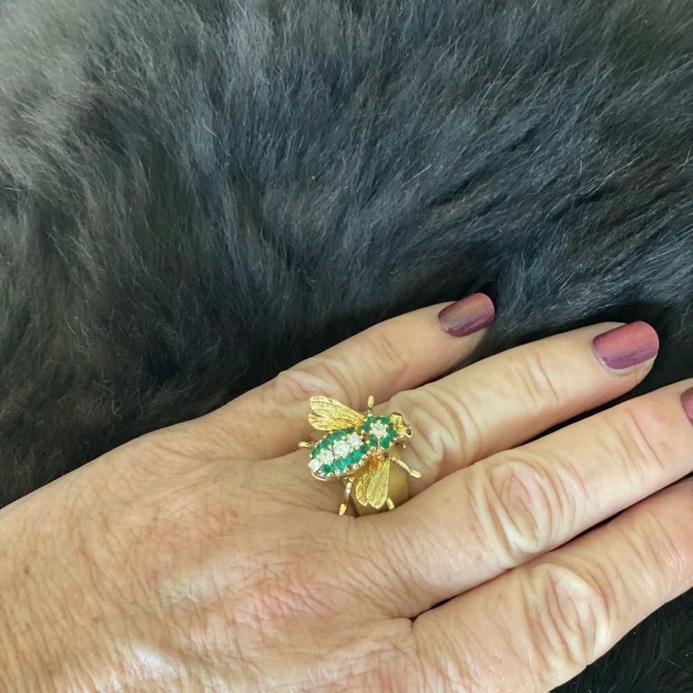 Herbert Rosenthal Emeralds and diamonds Ring
18k gold with detachable Pin - Picture 11 of 17